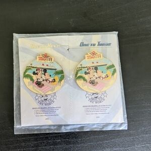 2006 Disney Cruise Line Castaway Club 2 Pin Set